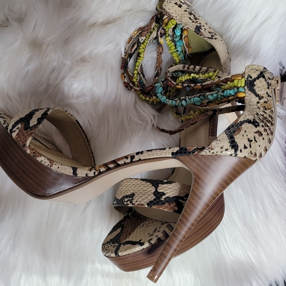 NWOT Paprika stilettos - Picture 5 of 8